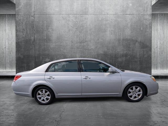 2005 toyota avalon xl