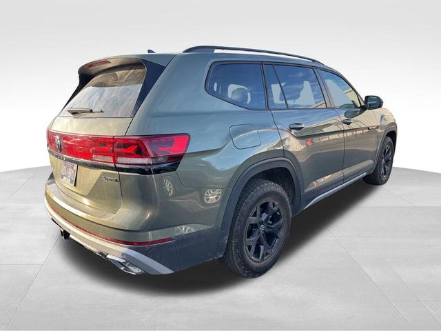 2024 volkswagen atlas 2.0t peak edition se w/technology