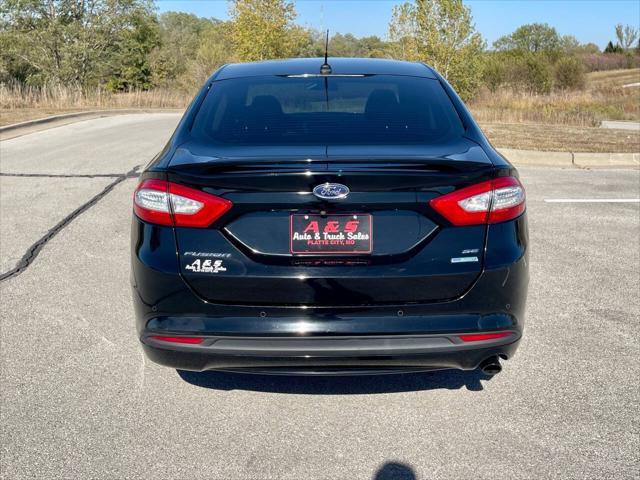 2016 ford fusion se