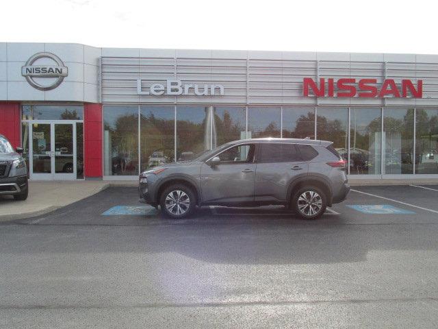 2021 nissan rogue sv