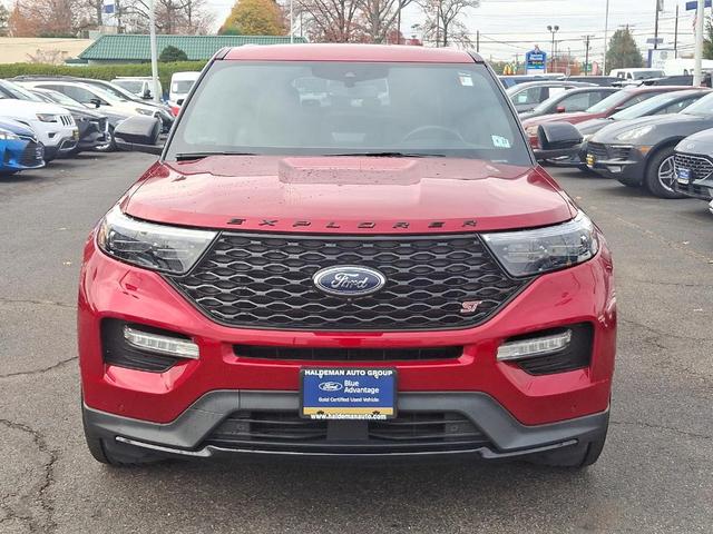 2022 ford explorer st