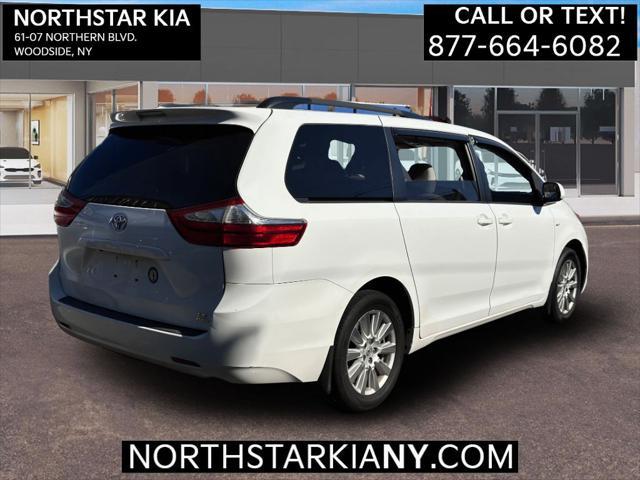 2017 toyota sienna le