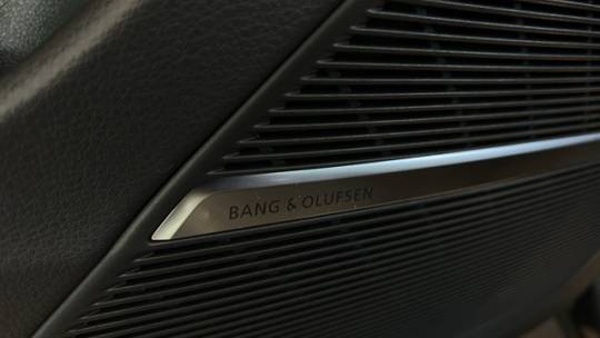 2024 Audi Q8 premium plus