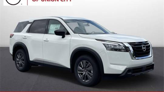 2024 Nissan Pathfinder s