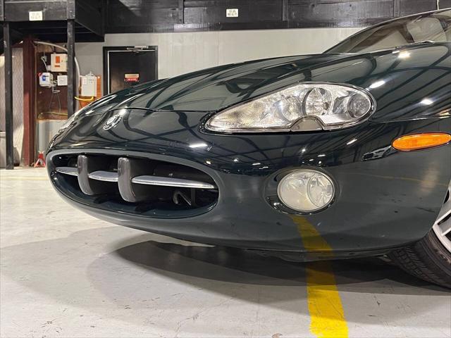 2002 jaguar xk8 base