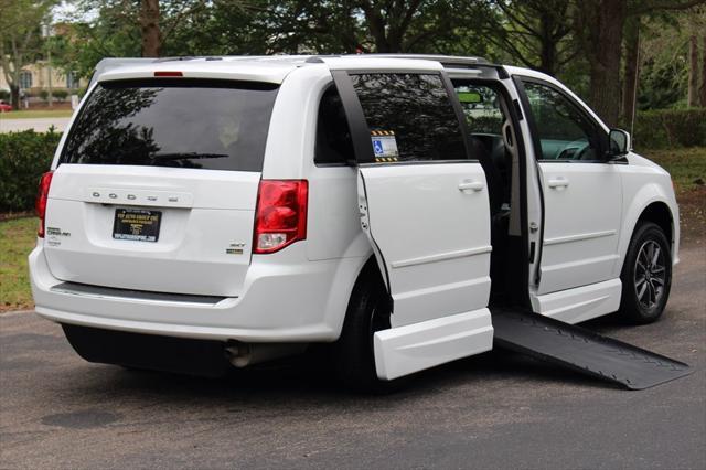 2017 dodge grand caravan sxt