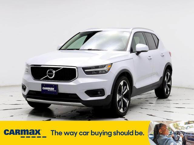 2021 volvo xc40 t5 momentum
