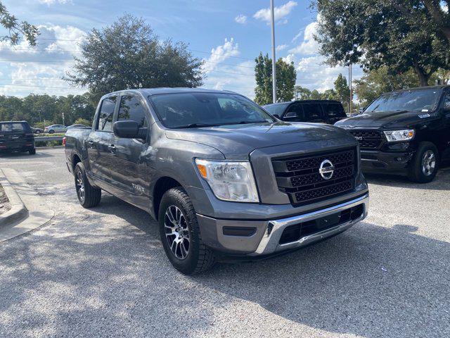 2022 nissan titan sv