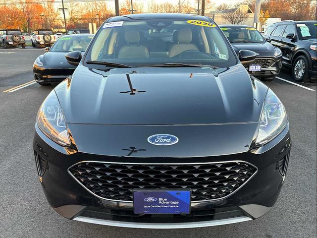 2020 ford escape se
