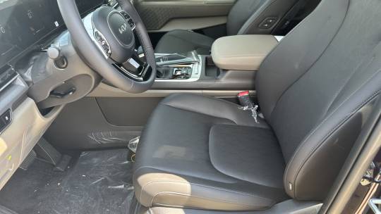 2025 Kia Carnival