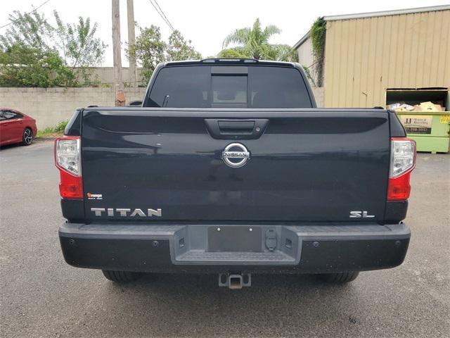 2017 nissan titan sl