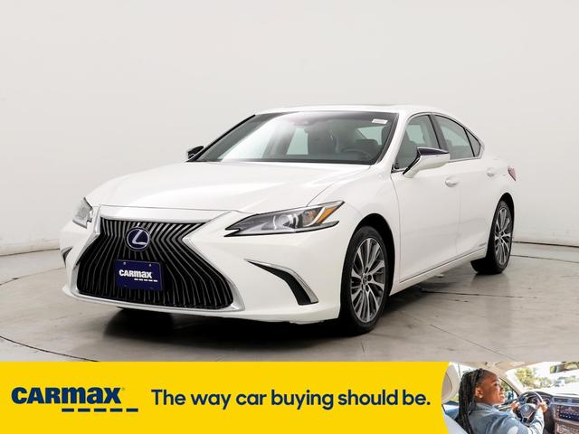 2021 lexus es 300h luxury