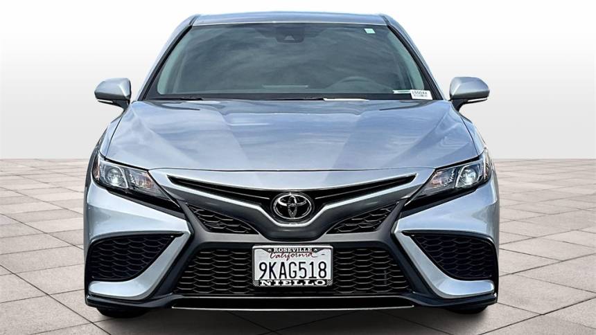 2024 toyota camry se