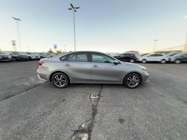 2022 kia forte lxs