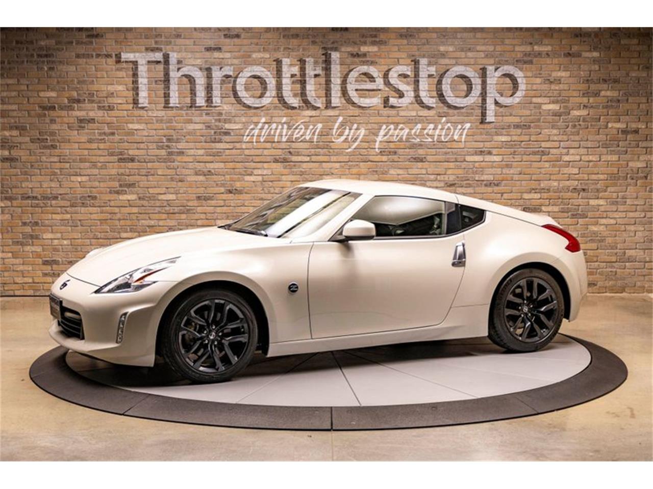 2016 nissan 370z