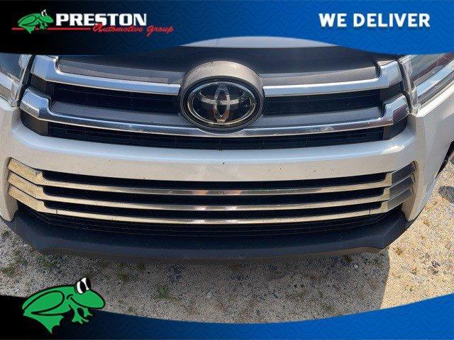 2017 toyota highlander limited