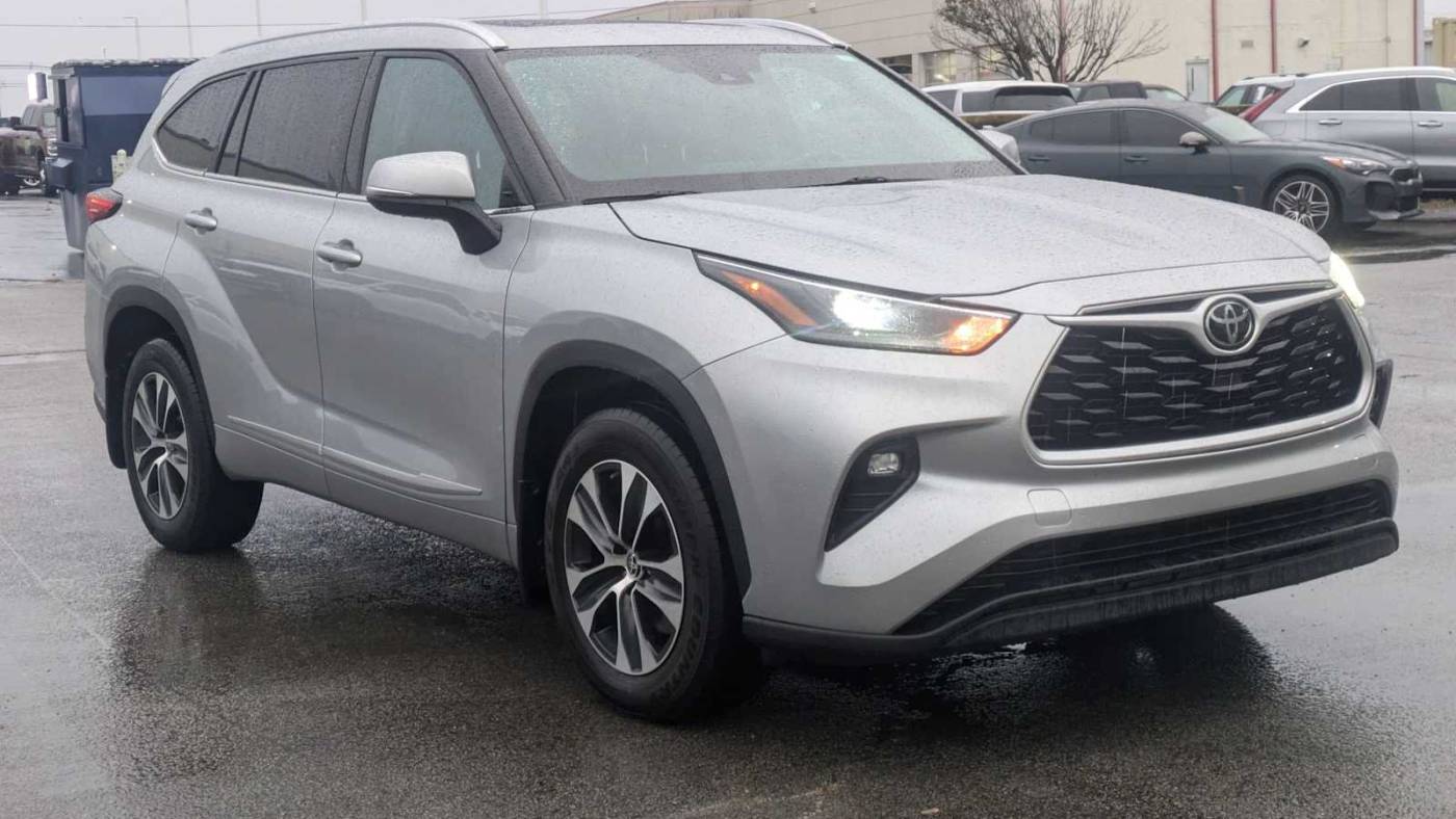 2021 toyota highlander xle