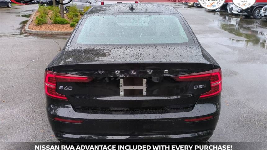 2024 volvo s60 b5 core dark theme