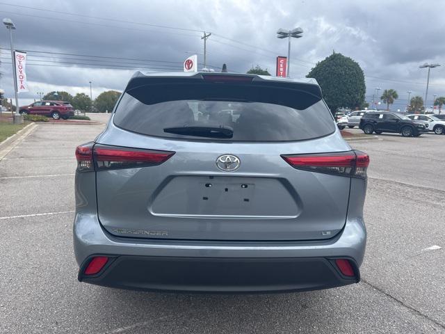 2023 toyota highlander le