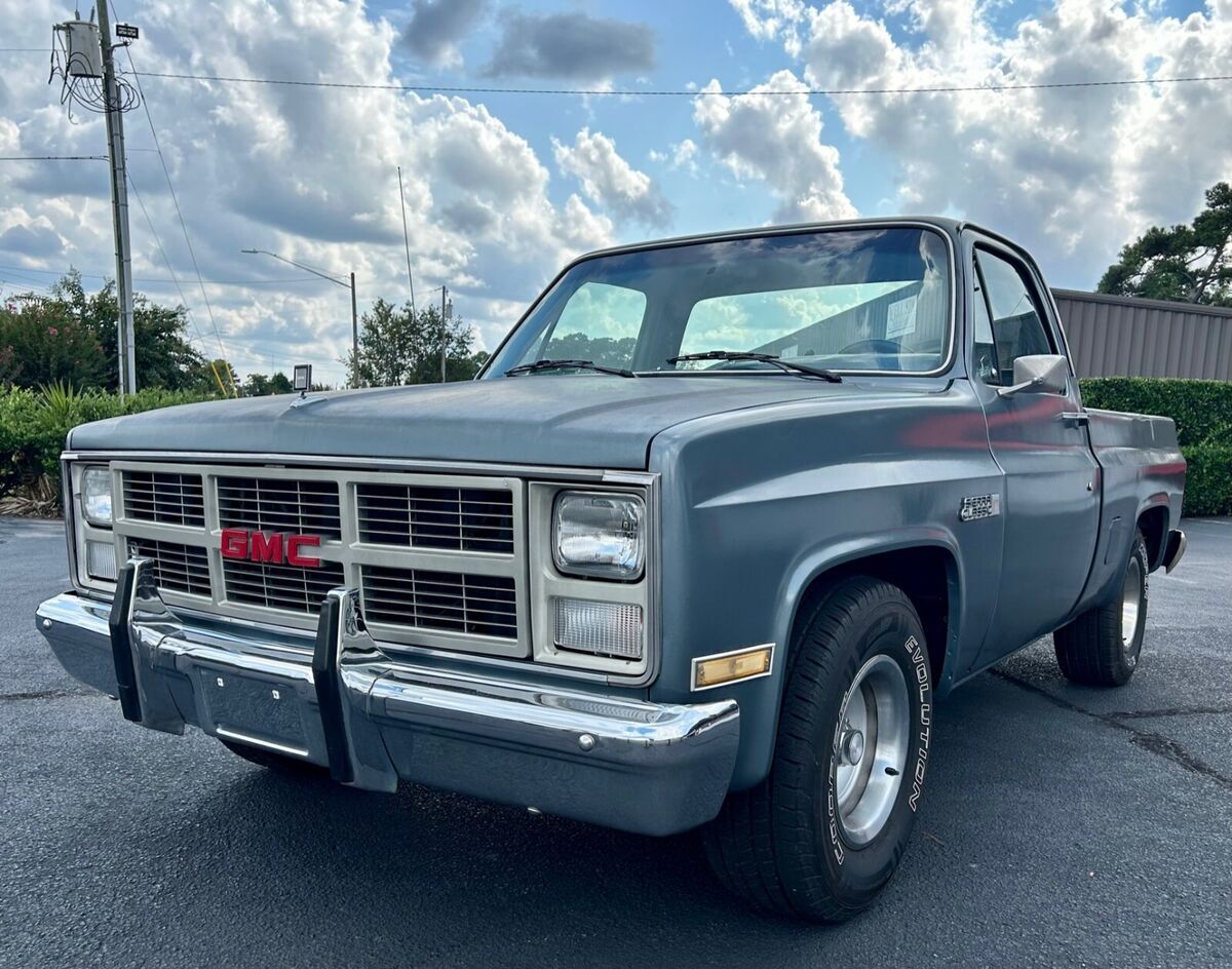 1986 gmc sierra c10 c1500 silverado short bed square body pickup truck