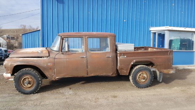1967 international harvester crew cab travelette 4x4 truck