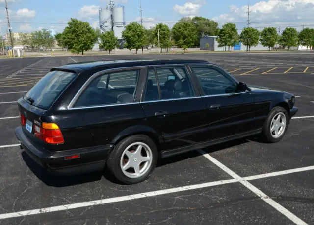 1992 bmw e34 525i 525 touring wagon black on black auto brand new tires