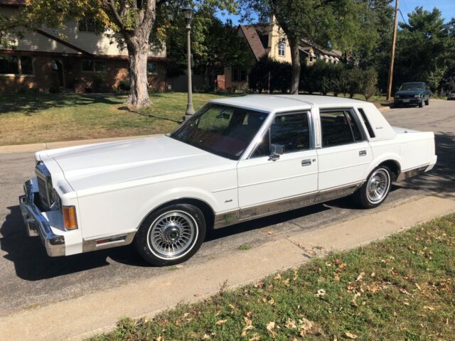 ***only 55,000 miles on this amazing town car***