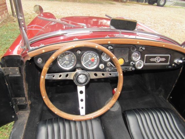 1957 mga roadster- runs and drives. new chrome wire wheels/tires.texas