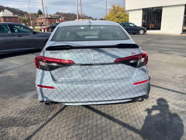 2022 honda civic si base
