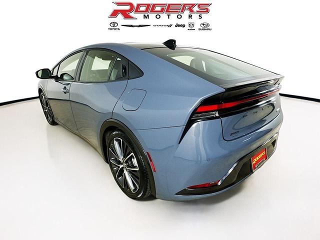2024 toyota prius xle