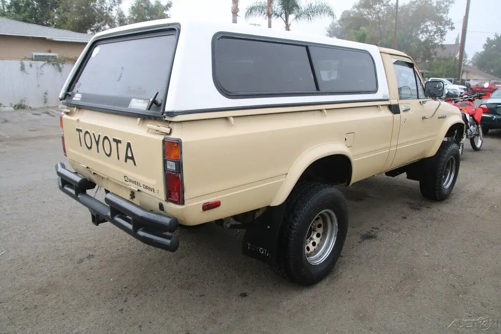 (ovw) 1981 toyota pickup 2.4l l4 sohc manual no reserve