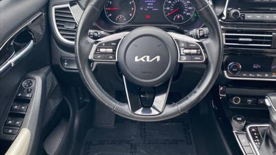 2022 kia seltos ex