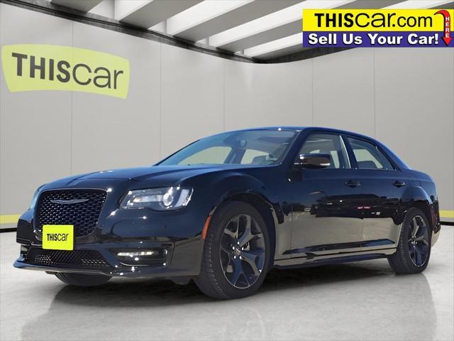 2023 chrysler 300 touring