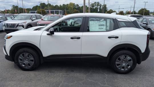 2025 Nissan Kicks s