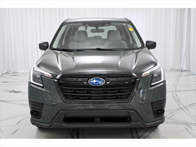 2022 subaru forester base