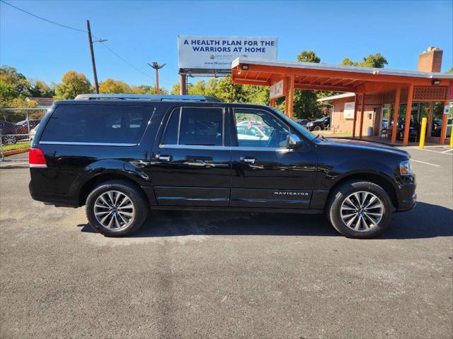 2017 lincoln navigator select