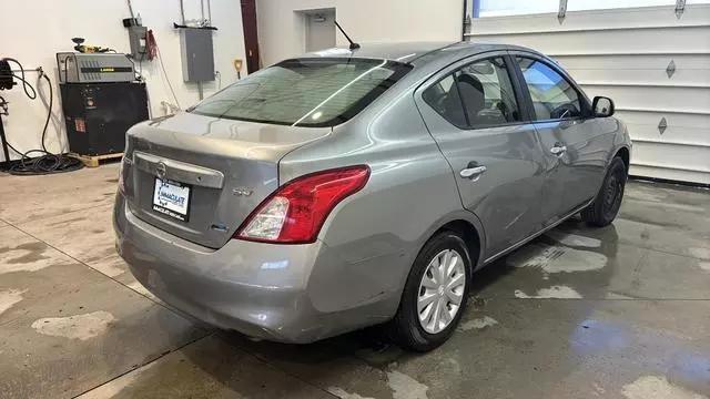 2012 nissan versa 1.6 s