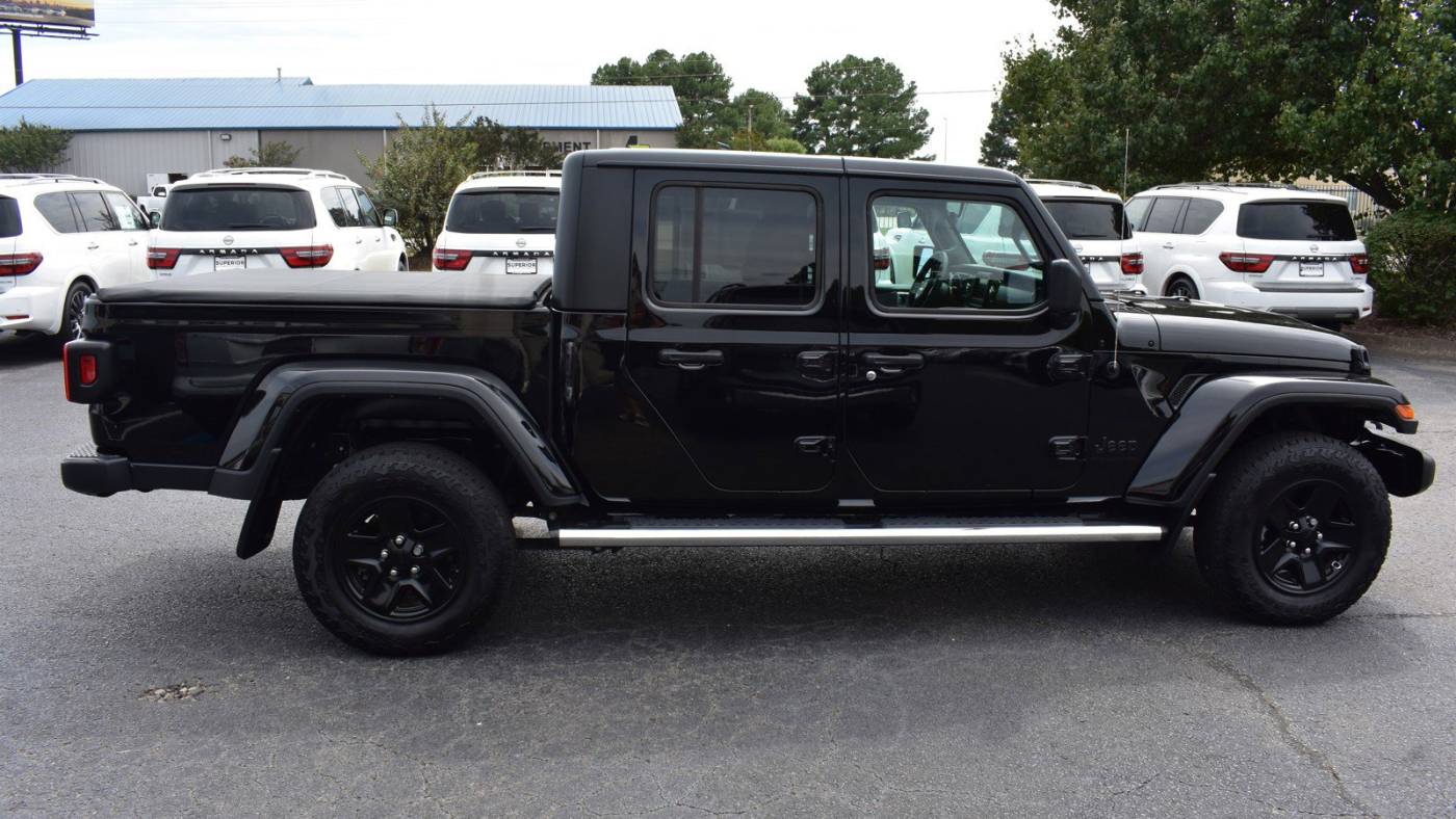 2023 jeep gladiator sport