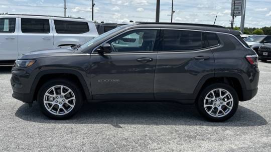 2024 Jeep Compass latitude lux