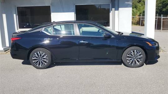 2025 Nissan Altima
