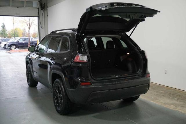 2023 jeep cherokee altitude lux