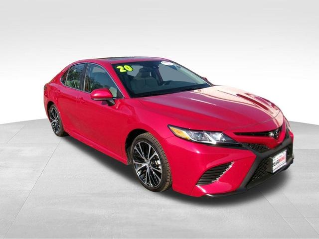 2020 toyota camry se