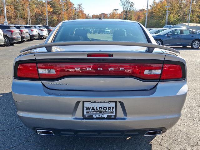 2013 dodge charger se