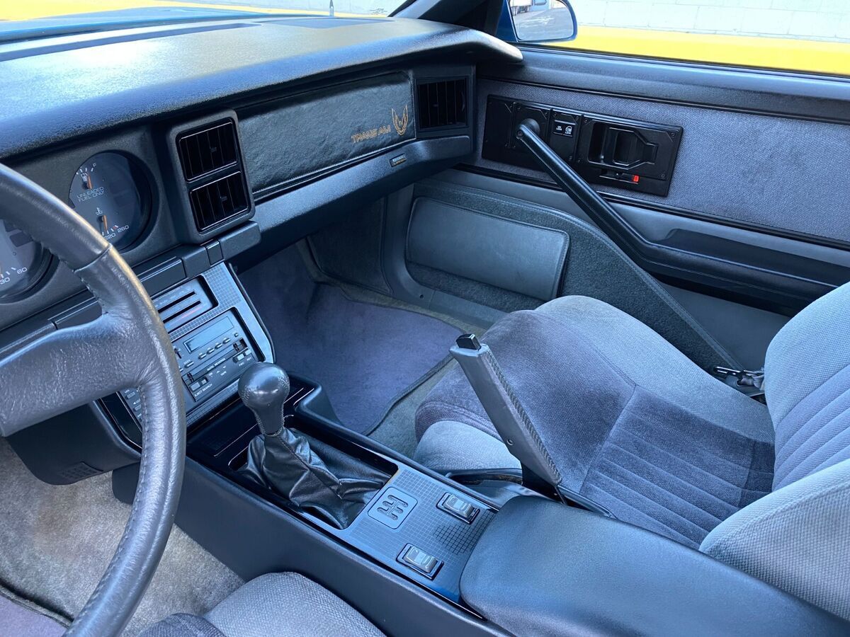 1985 pontiac firebird trans am original 5 speed