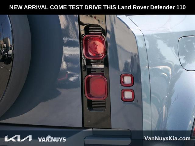2024 land rover defender p300