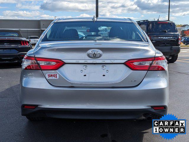2019 toyota camry le