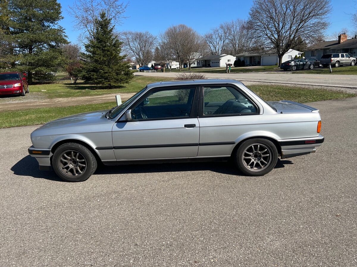 1990 bmw 325i coupe grey rwd manual i