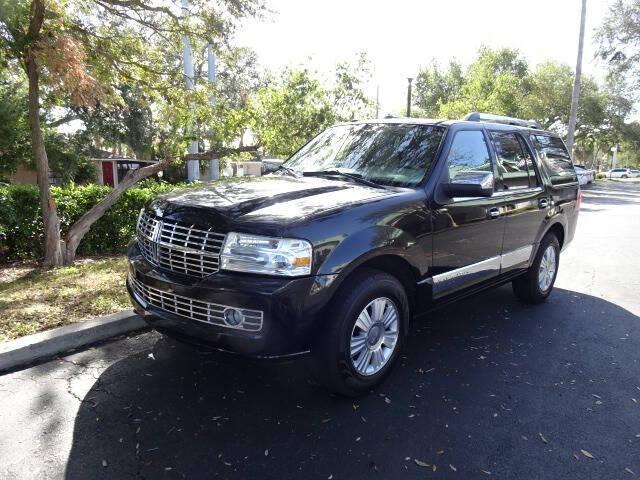 2014 lincoln navigator base