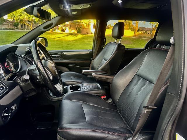 2018 dodge grand caravan gt