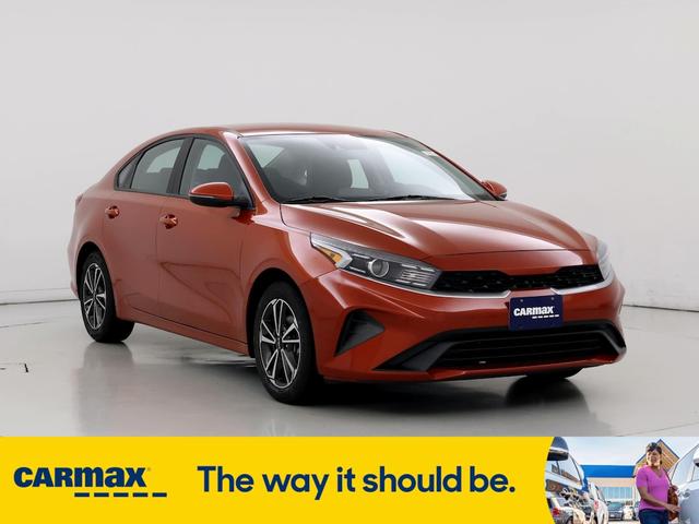 2023 kia forte lxs